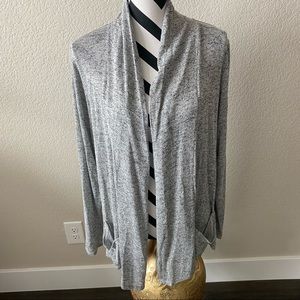 Cupio || gray knit cardigan w/ pockets